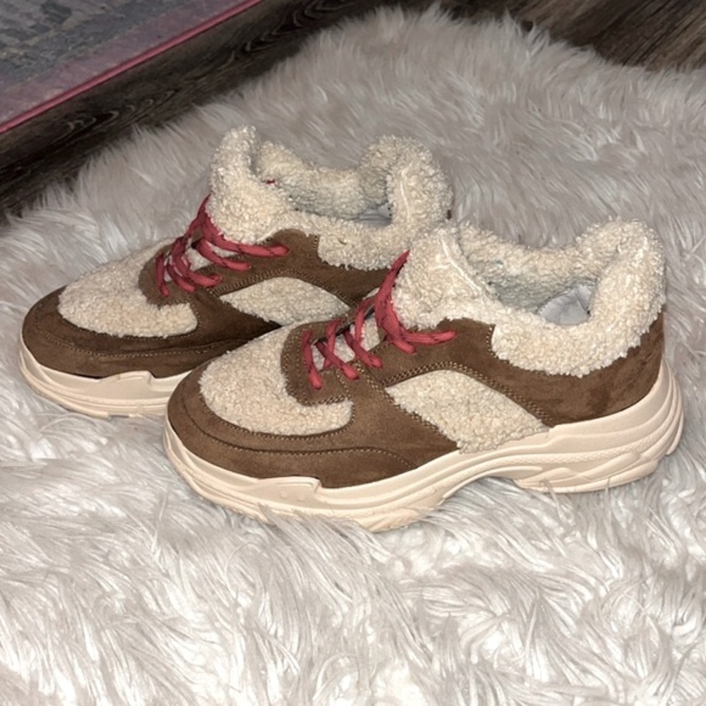 Size 8.5 Beige and Brown Fuzzy Jessica Simpson Sneakers
